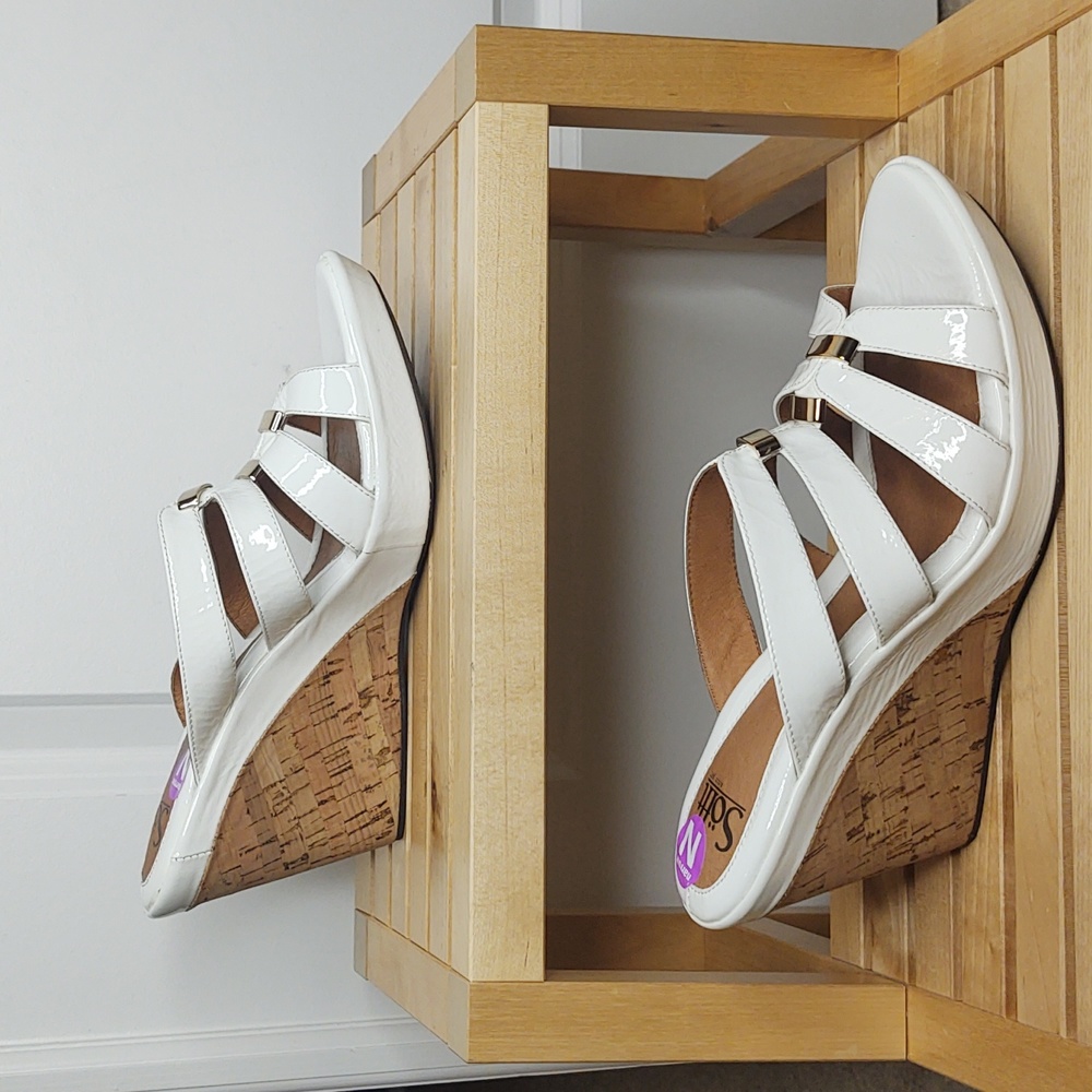 Söfft🤍patent leather wedge sandal, 11 NARROW 🆕